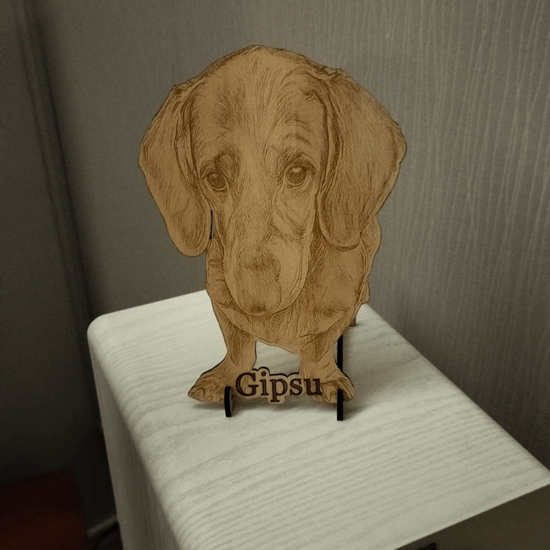 Muotoon leikattu vaneritaulu